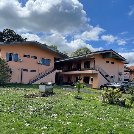 Sky Hostel La Fortuna Esterno foto